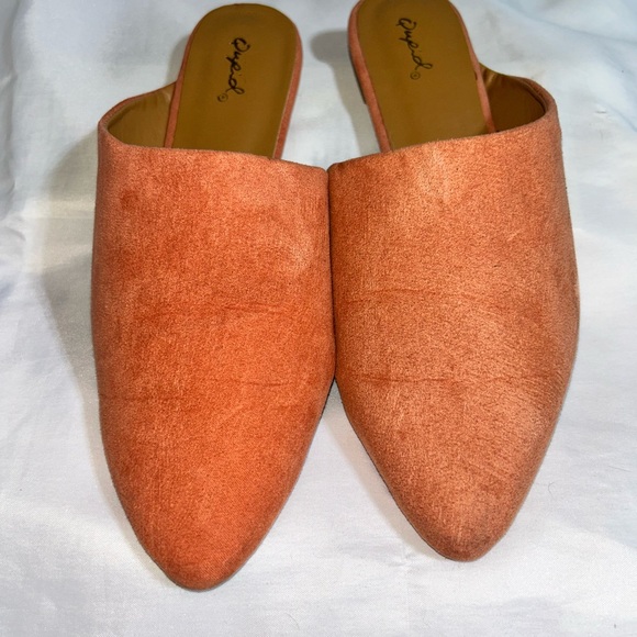 🟧Qupid Peach Flat Mules Size 8.5 - Picture 2 of 6